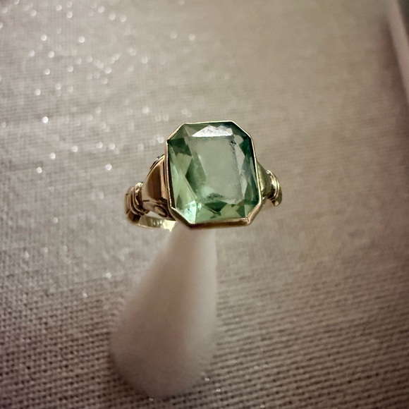 10k yellow gold ElbaiteGreen Gemstone Ring